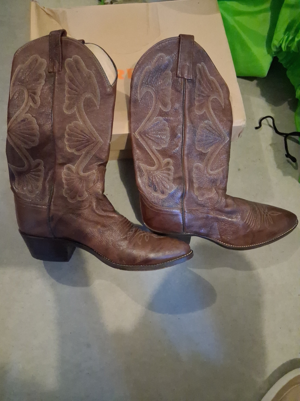 Women’s Brown Embroidered Western Heeled Boots